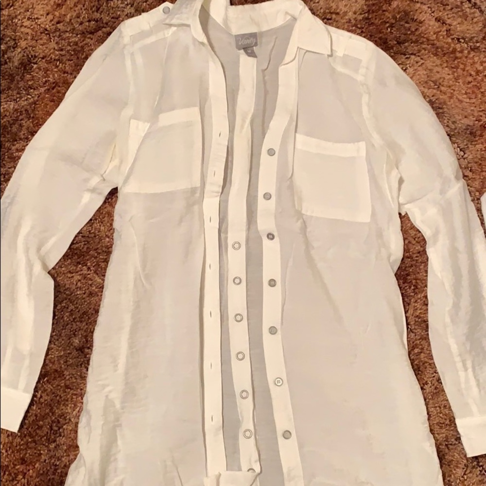 White cardigan/jacket